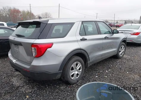 2022 Ford Police Interceptor z USA, uszkodzony, nr VIN 1FM5K8AC9NGB45765